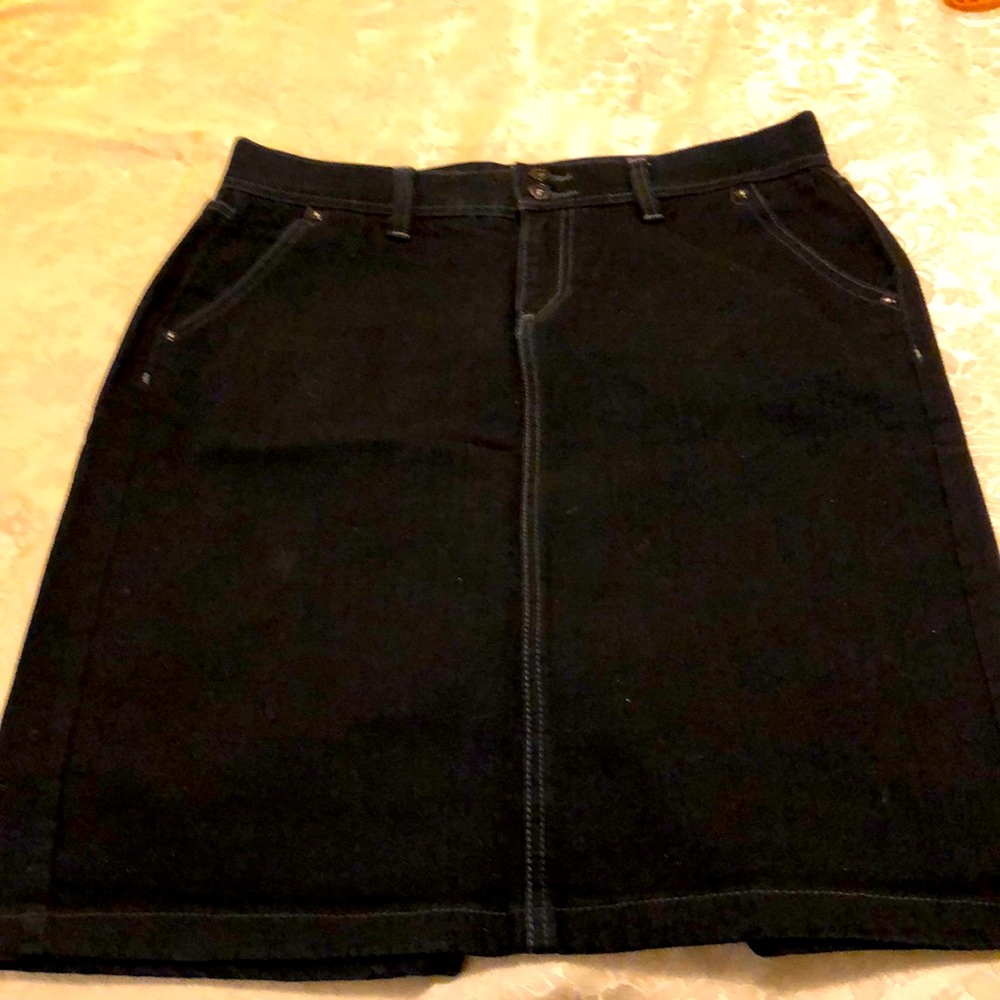 OLD NAVY DENIM SKIRT DARK WASH SZ 6 NWOT DRESSY CASUAL 4 POCKET KICK PLEAT #085